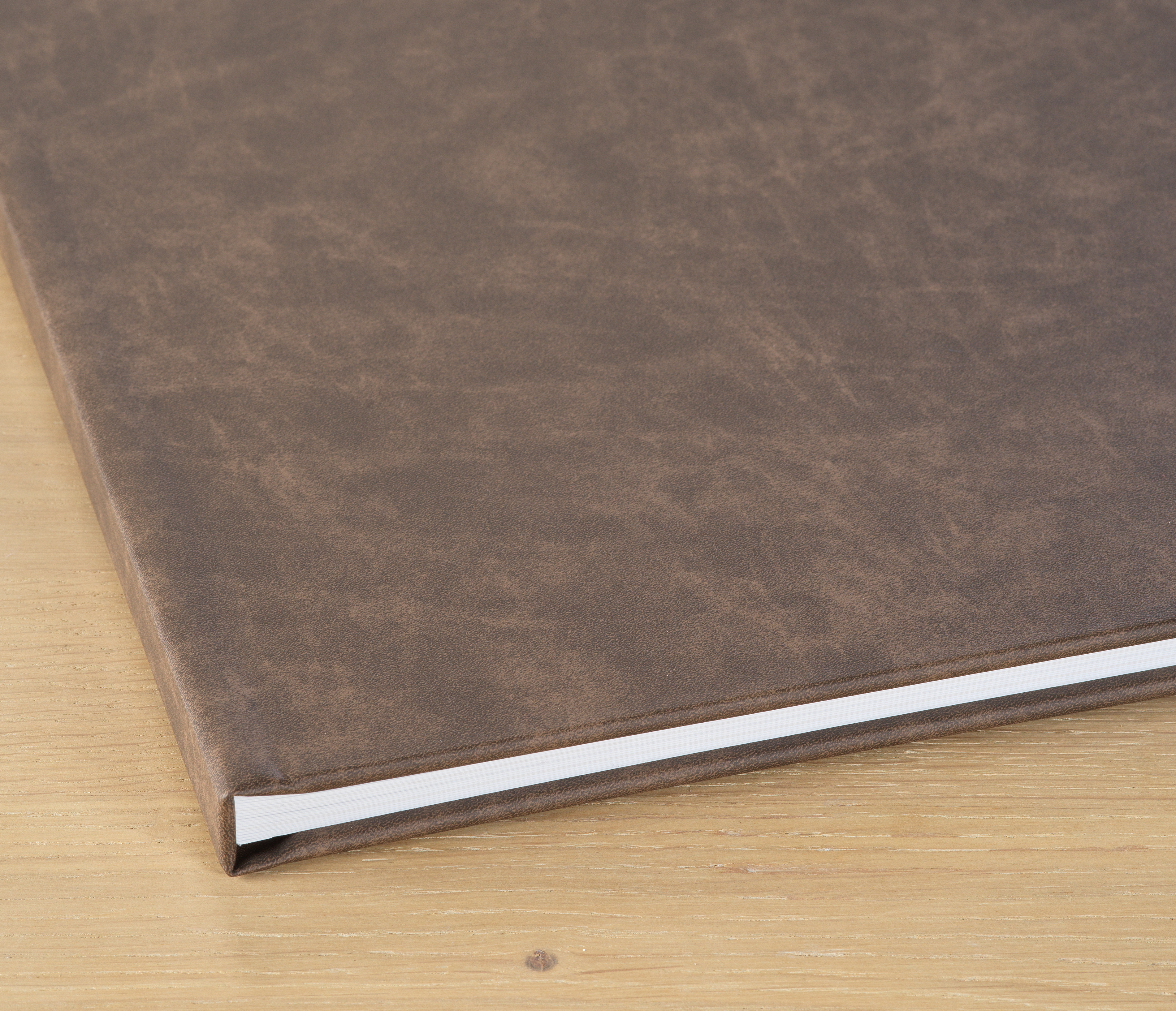 Pixum Fotobuch in Ledereinband in braun