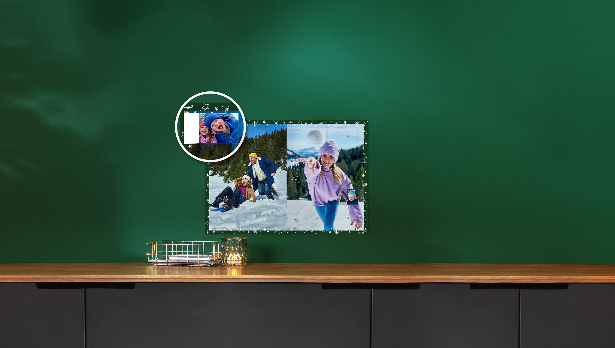 Foto-Adventskalender mit 24 Fotos hinter den Türchen und einem Titelfoto.