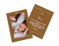 Geboortjekaartjes maken met foto en een persoonlijke boodschap Geboortekaartje met familiefoto en informatie over de geboorte.