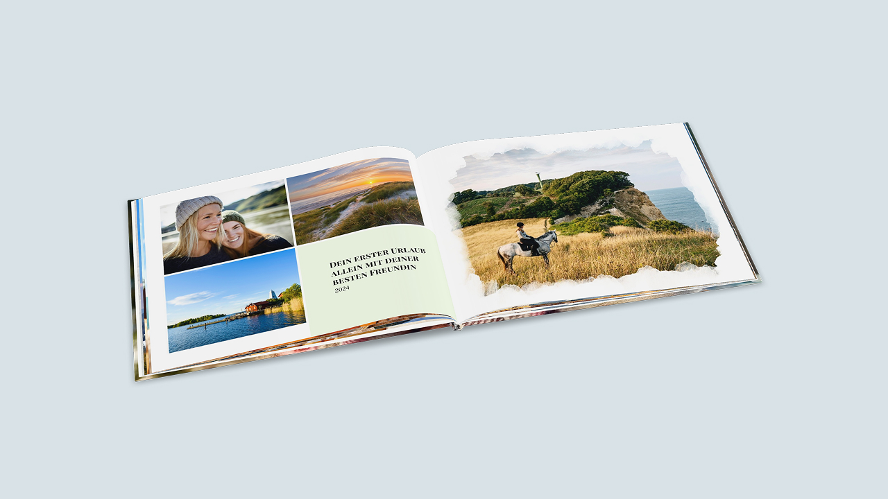 Aufgeschlagenes Fotobuch als Geschenk zum 18. Geburtstag mit Designvorlage.