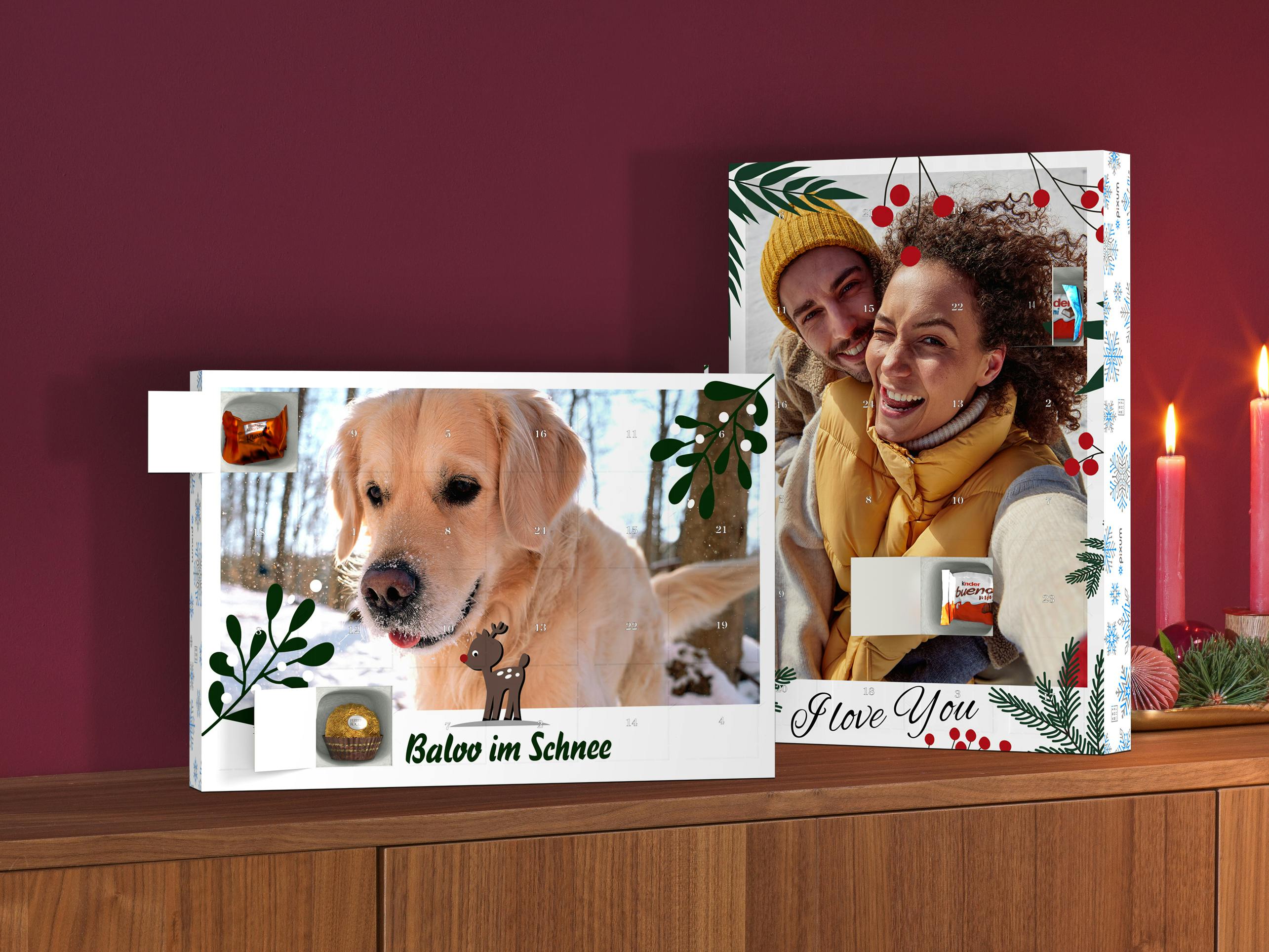 Foto-Adventskalendern mit Schokolade von kinder® und Ferrero Pralinen mit Spruch im Ambiente