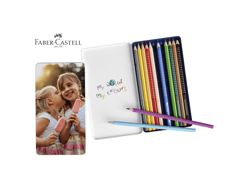 Astuccio personalizzato con matite Faber-Castell e con foto di due bambine che mangiano un gelato