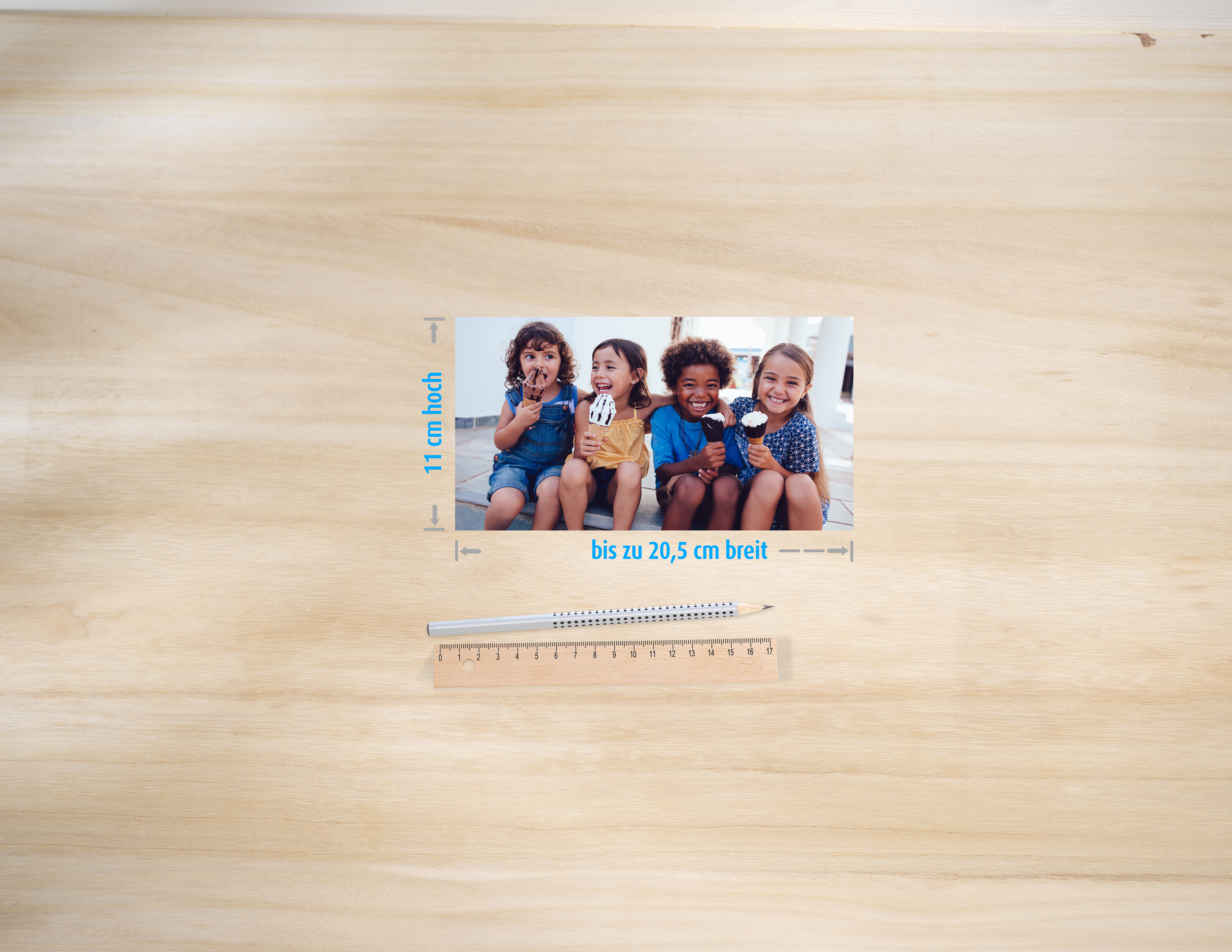 Foto von Kindern auf einem Tisch mit den Maßen 11x20,5cm