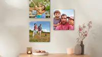 Fotoleinwände im Format 30x30 cm Drei Fotoleinwände im Format 30x30 cm hängen an einer Wand und zeigen sommerliche Familienbilder.