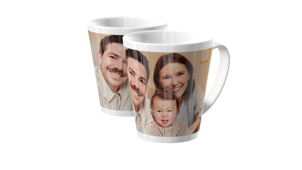 Foto-Kaffeebecher in der Größe L mit dem Bild einer Familie