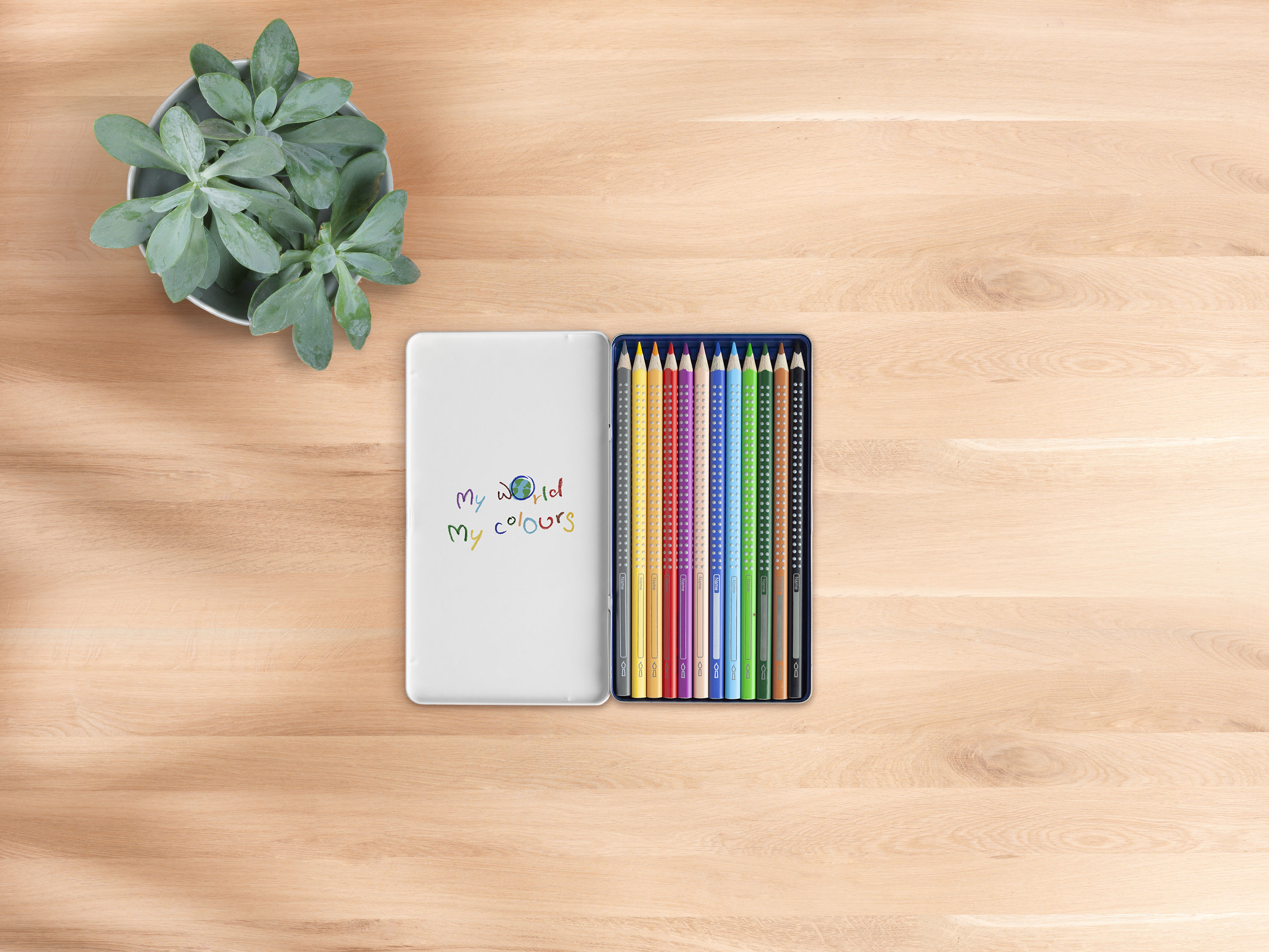 Non-slip Grip for Comfy Painting