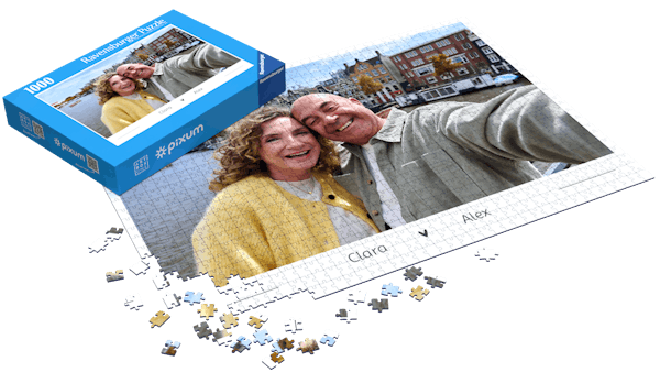 Fotopuzzle mit 1000 teilen gestaltet mit einem Foto von einem Paar und ihren Namen.