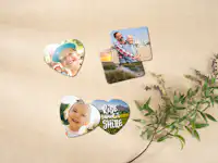 Vierkante en hartvormige fotomagneten Vierkante en hartvormige fotomagneten met verschillende foto's