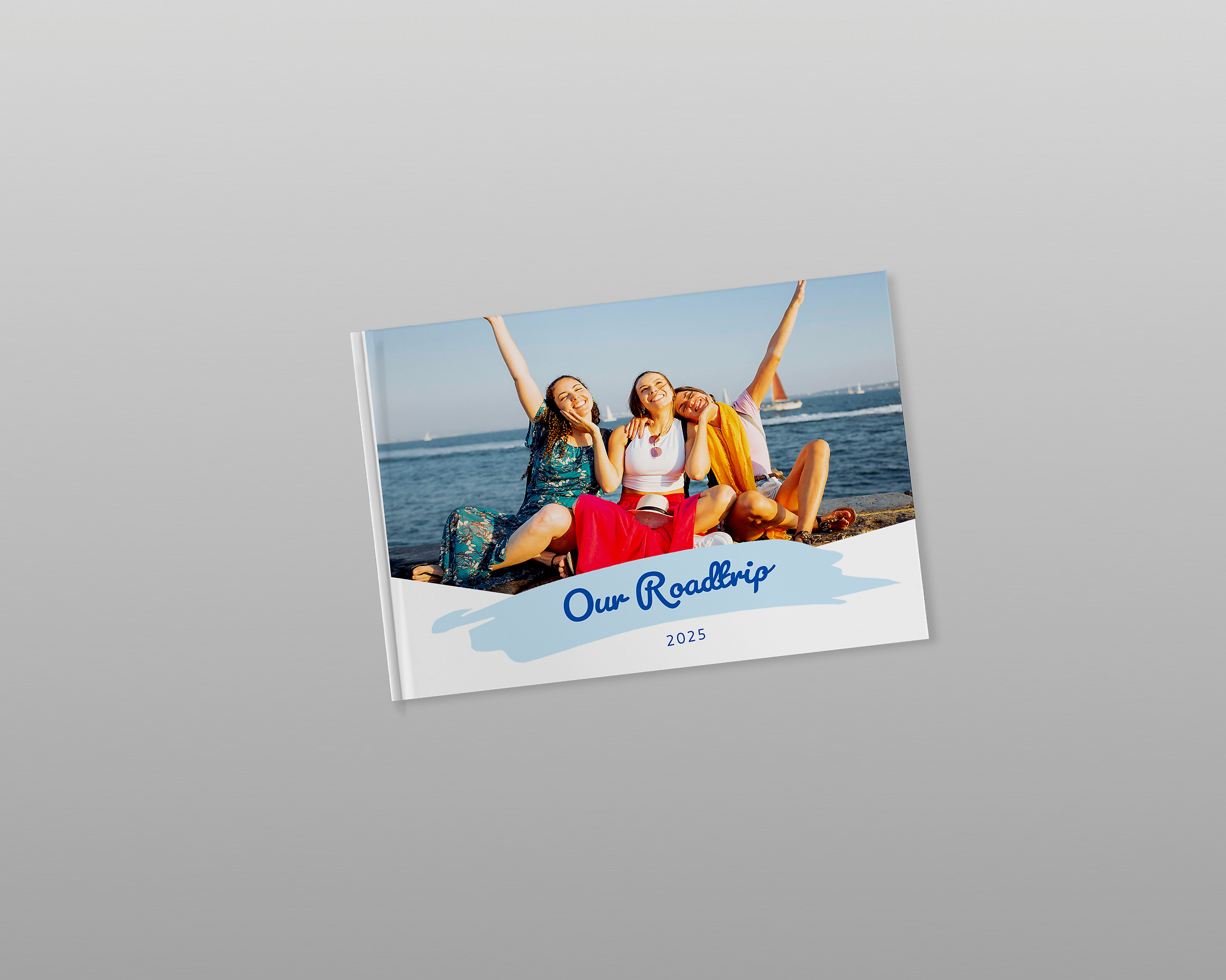 Cover eines Reise-Fotobuchs mit Designvorlage im Querformat.