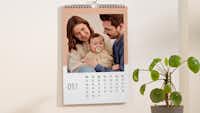 Calendrier photo personnalisé Calendrier mural personnalisé avec une photo d'un couple et d'un bébé