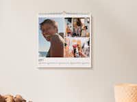 Wandkalender 21x21cm mit Bildern von Freunden Wandkalender 21x21cm mit einer Fotocollage von Freunden