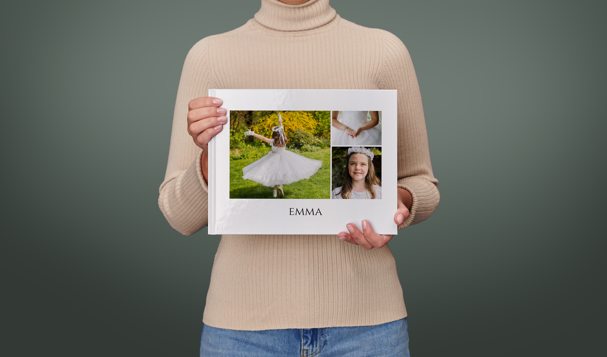 Een fotoboek voor de communie in liggend formaat. Op de kaft van het fotoboek staan communiefoto's en de naam Emma.