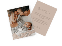 Envia tarjetas de nacimiento personalizadas Tarjeta con foto de nacimiento con información sobre el nacimiento y fotos familiares