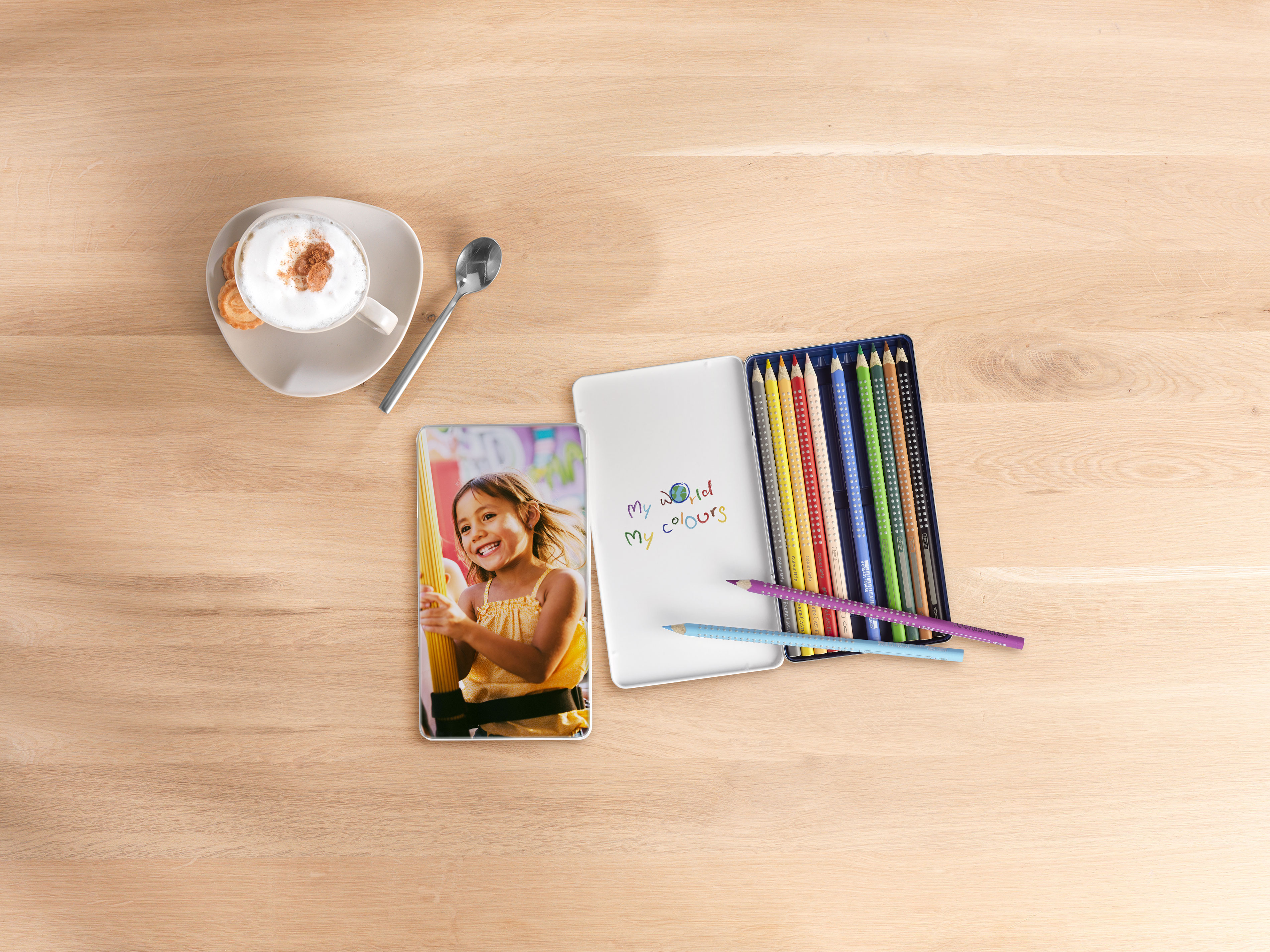 Faber Castell doosje met kleurpotloden met een foto van een kind in ambiance