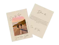 Save-the-date voor bruiloft maken Een save-the-date-kaart voor een bruiloft.