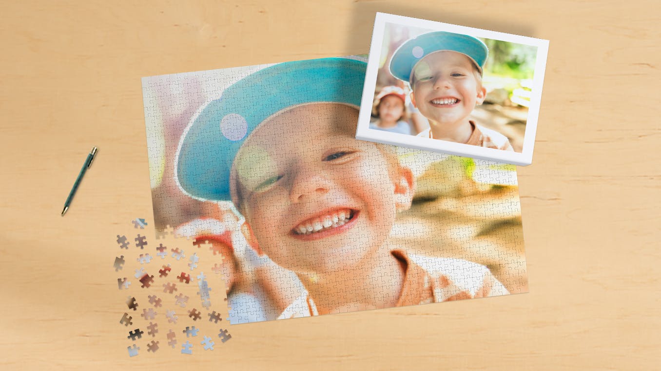 Puzzle photo personnalisé Pixum 1000 pièces avec une photo d'un enfant avec une casquette