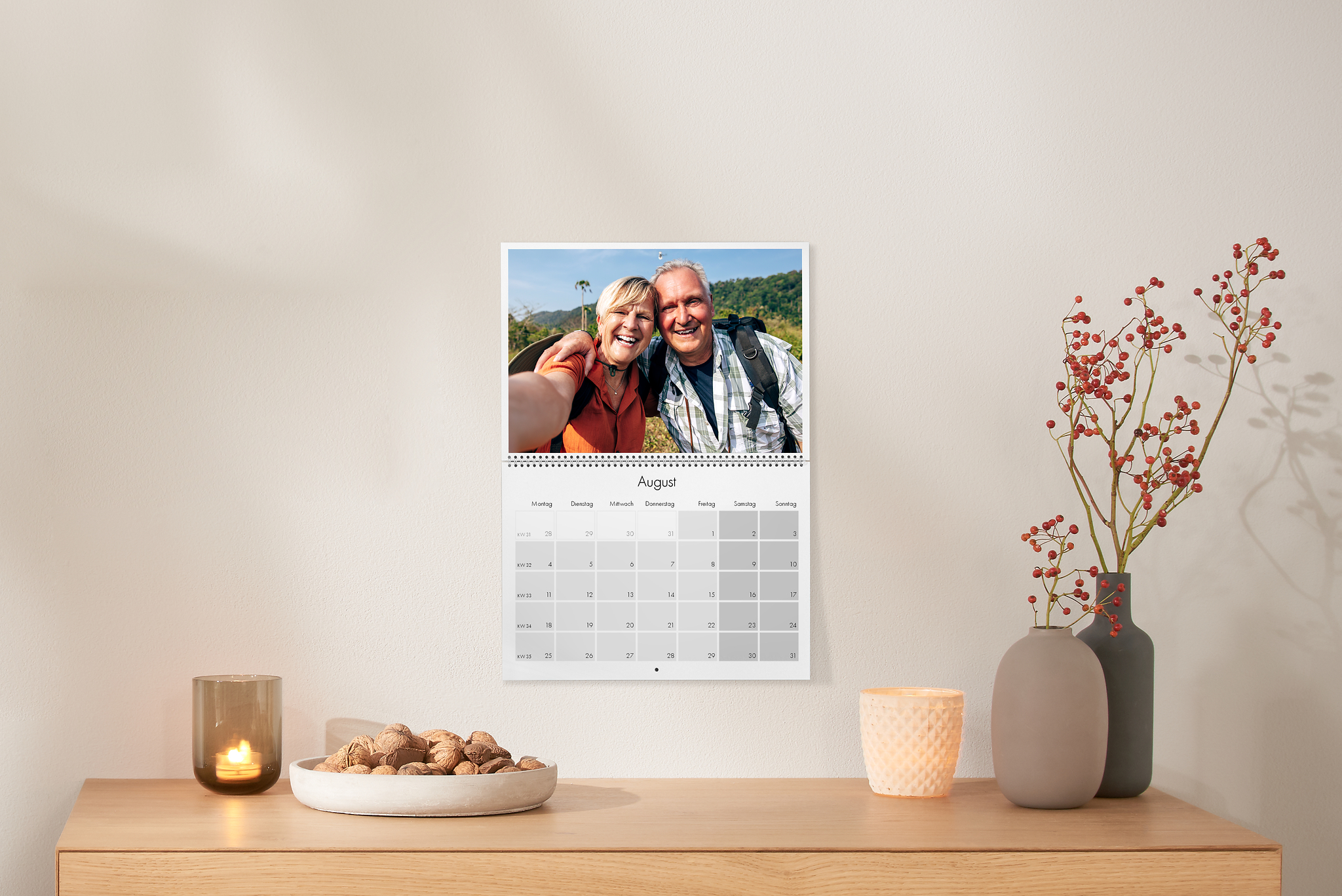 Klappkalender A3 mit einem Selfie von einem Ehepaar beim Wandern in den Bergen