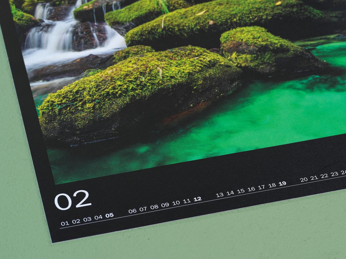 Vue détaillée d'un calendrier photo avec papier premium mat 