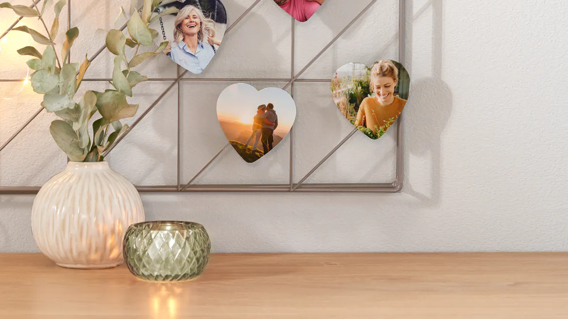 Square shaped photo magnet
