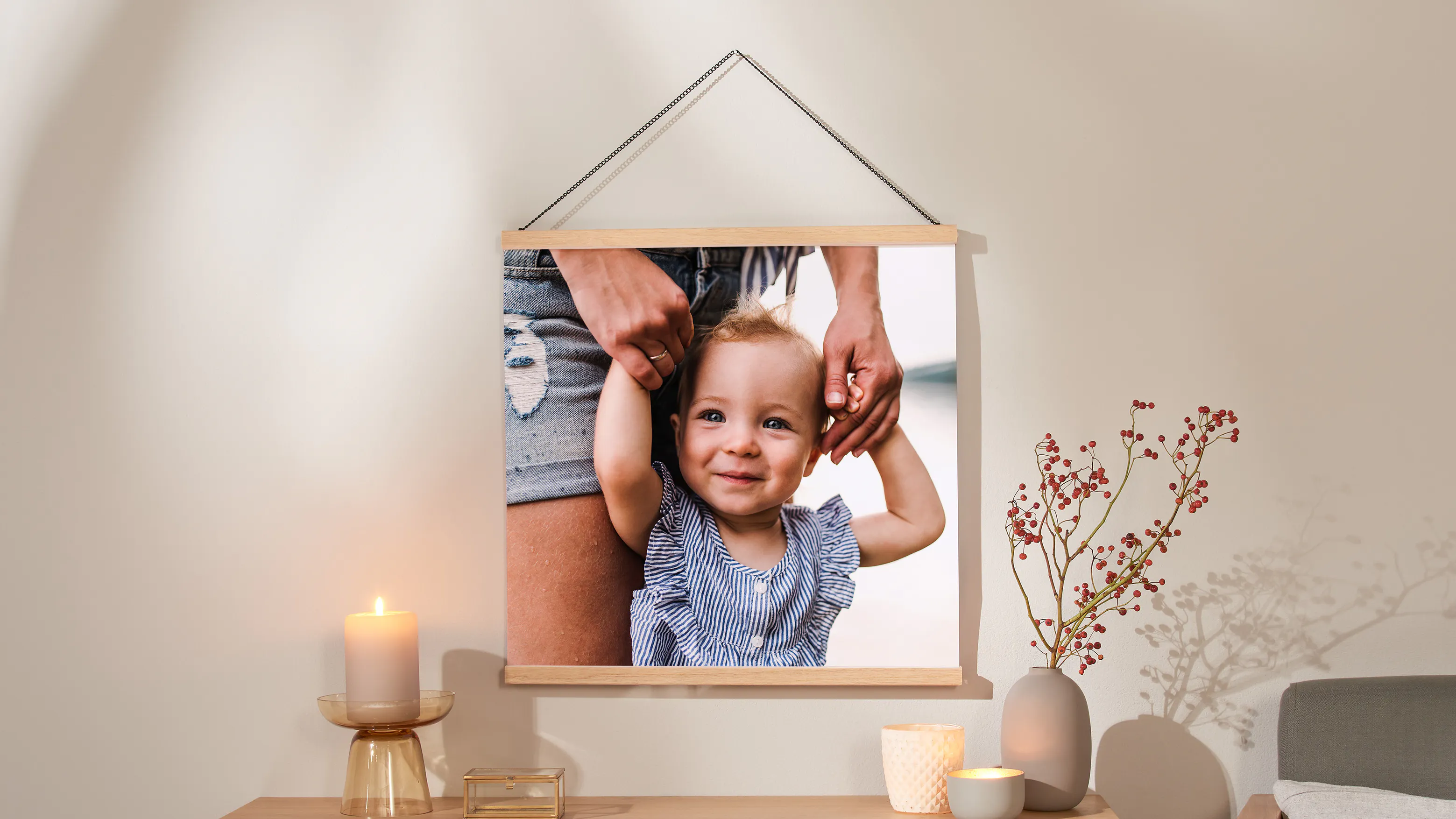 Poster photo carré avec porte-poster en bois